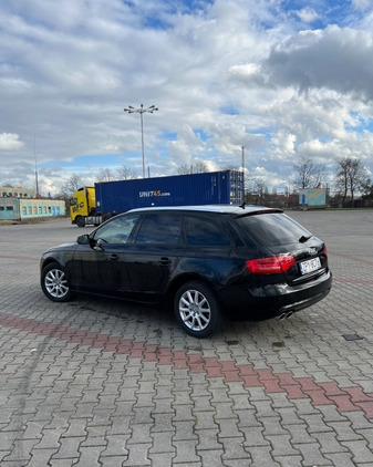 Audi A4 cena 49999 przebieg: 239900, rok produkcji 2015 z Pyrzyce małe 92